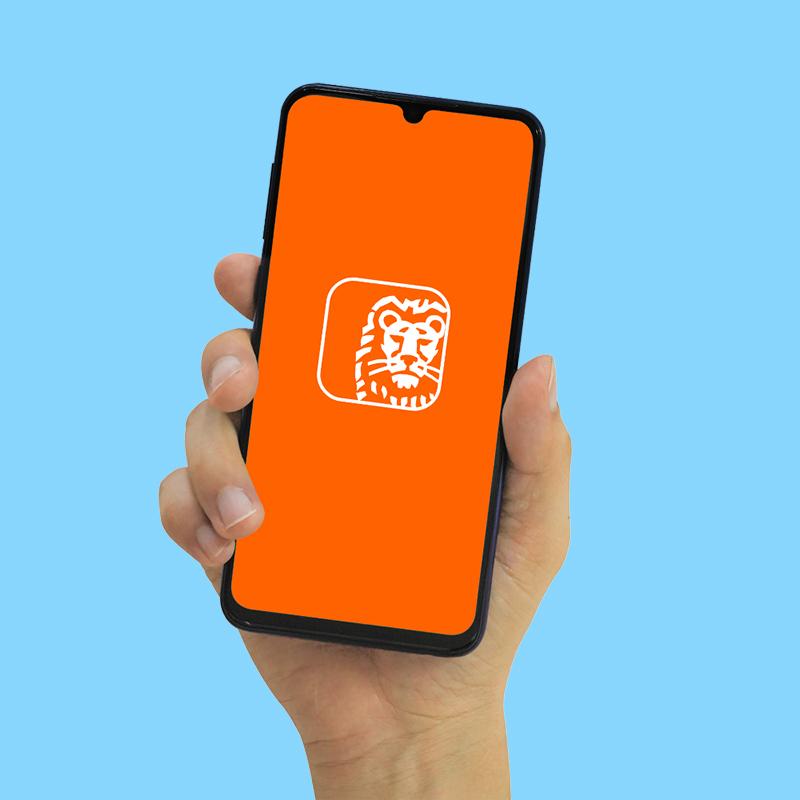 800x800 strillo box focus mano smartphone